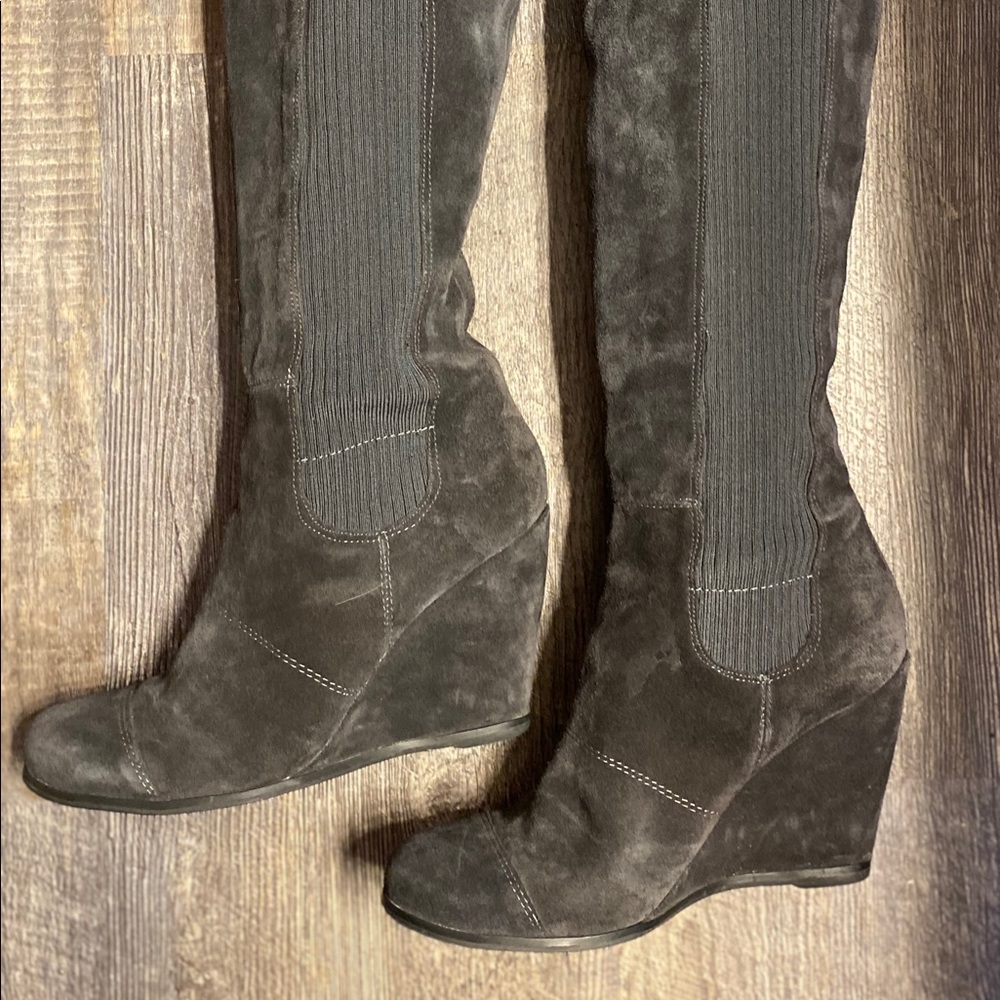 Fergie Grey Suede Kneehigh Boots Fit Larger Calves